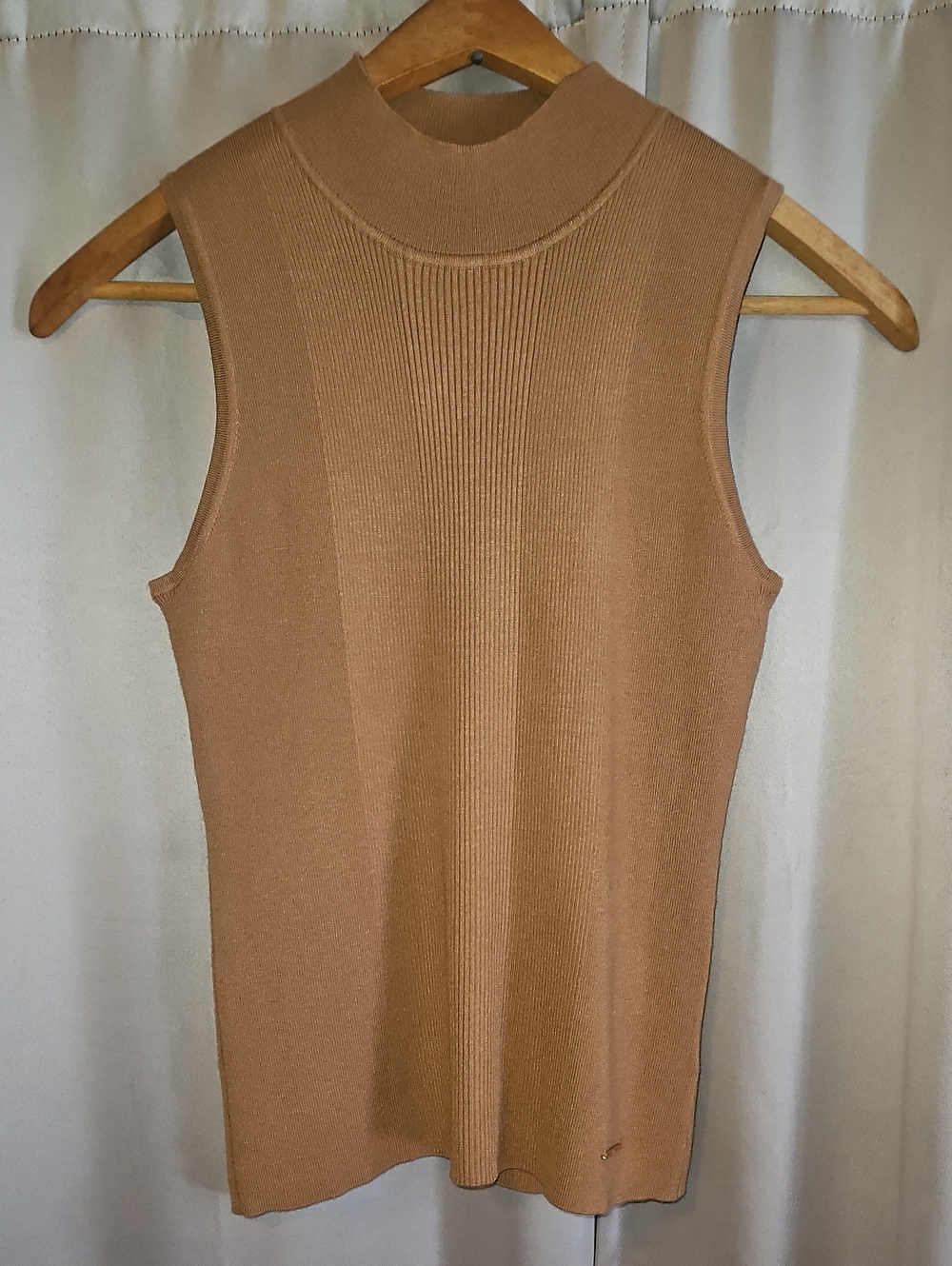 Elie Tahari Camel Ribbed Mock Neck Knit Stretchy Sleeveless Top Large